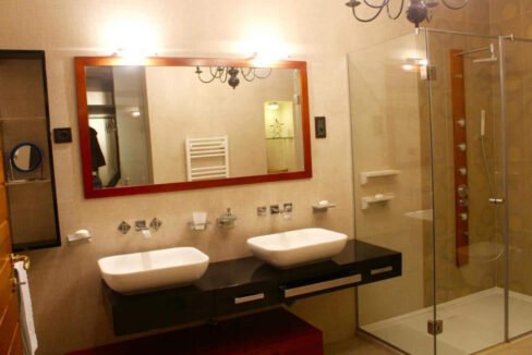 Erstaunliches Haus bei Pakostane