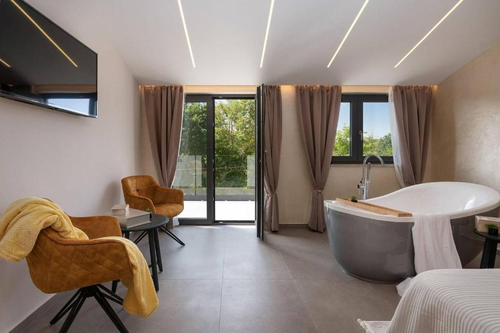 Elegantes modernes Haus -Tinjan, Istrien