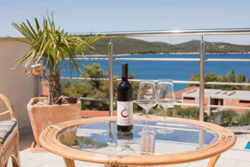 Haus mit Meerblick in der Nähe von Sibenik