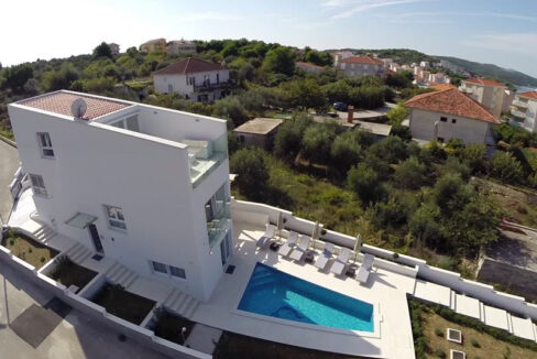 Haus mit Meerblick in Okrug Gornji