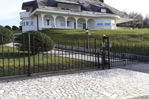 Haus im Kolonialstil in ländlicher Gegend - Pusca, Zagreb auf dem Lande