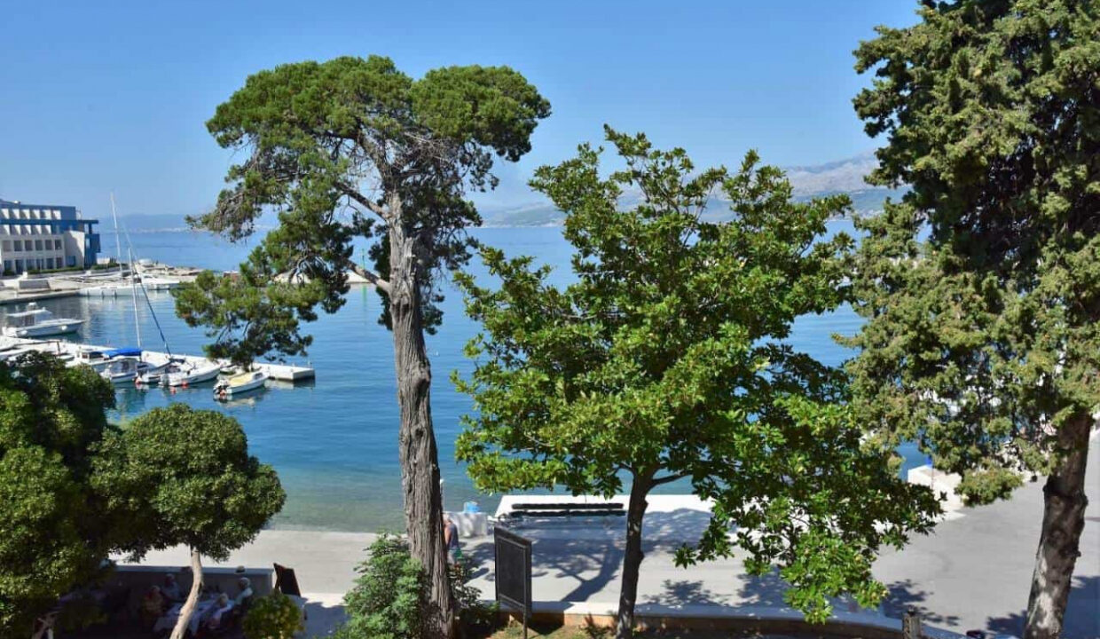 Hotel am Meer auf der Insel Bra?