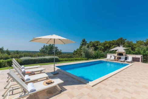 Steinvilla in Visnjan