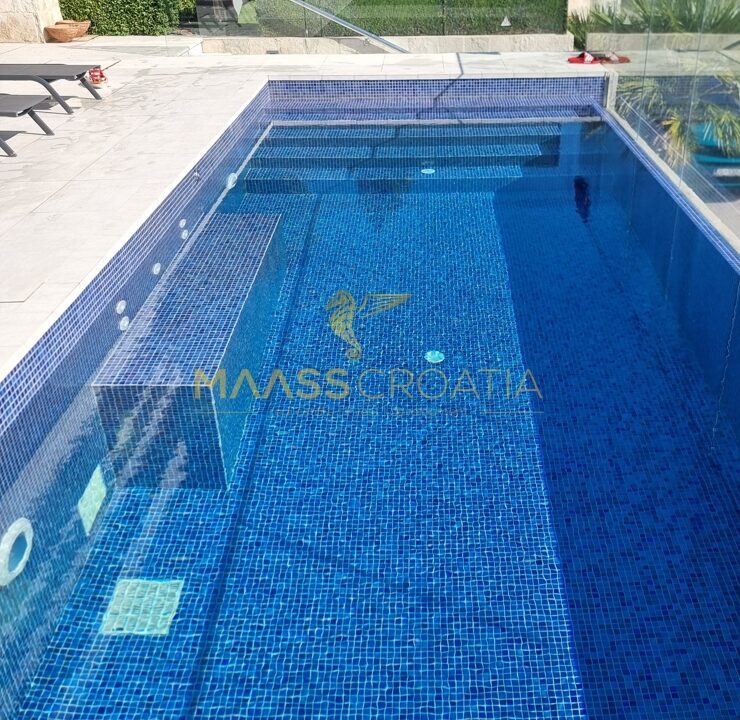 Pool 2